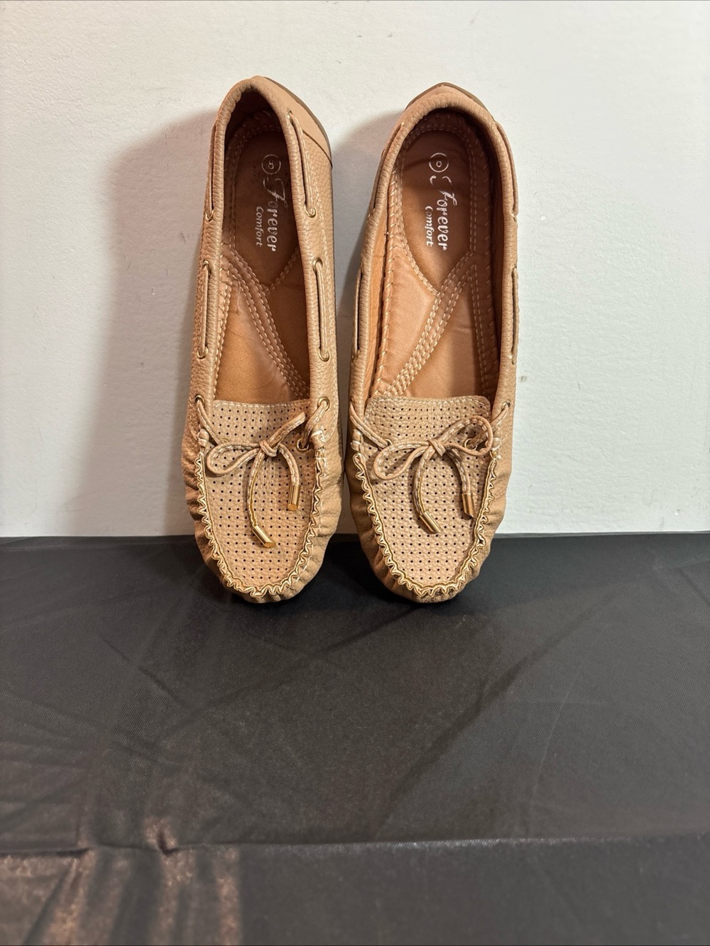 Forever 21 Women's Tan Perforated Moccasin Loafers with Bow. 10/3
